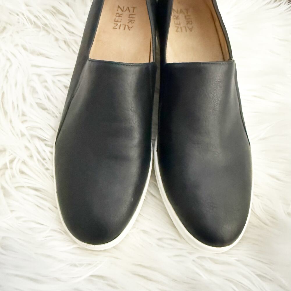 NATURALIZER | Sandra Slip-on Wedge Black White Smooth Faux Leather Slide | 10 - Picture 4 of 8